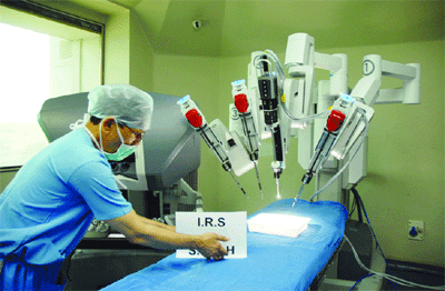Robot helps docs remove rectal cancer
