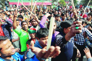 British envoy meets Zia as anti-Govt protests continue