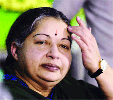 SC directs Jaya to face trial for I-T irregularities