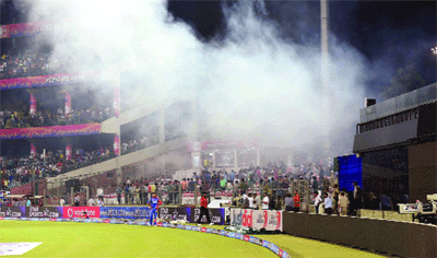 7 snack bars at Feroz Shah Kotla stadium on a sticky wicket