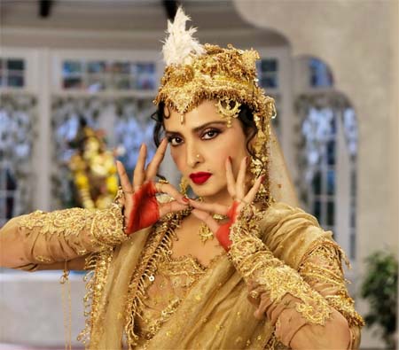 Bollywood diva Rekha turns 60