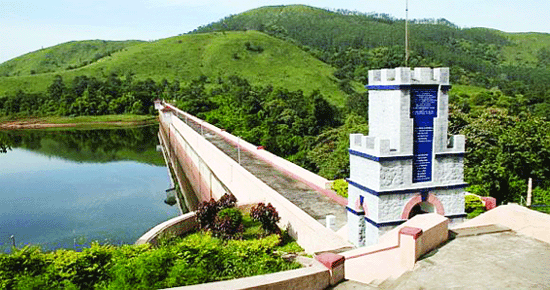 leaks in dam scare Keralites