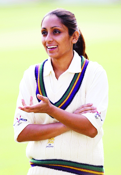 Support England in cricket: Isa Guha to British Indians