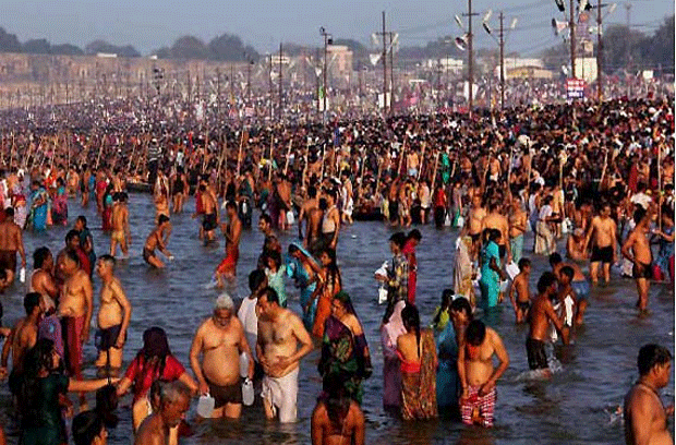 Devotees Take Holy Dip In Godavari On Mahashivratri