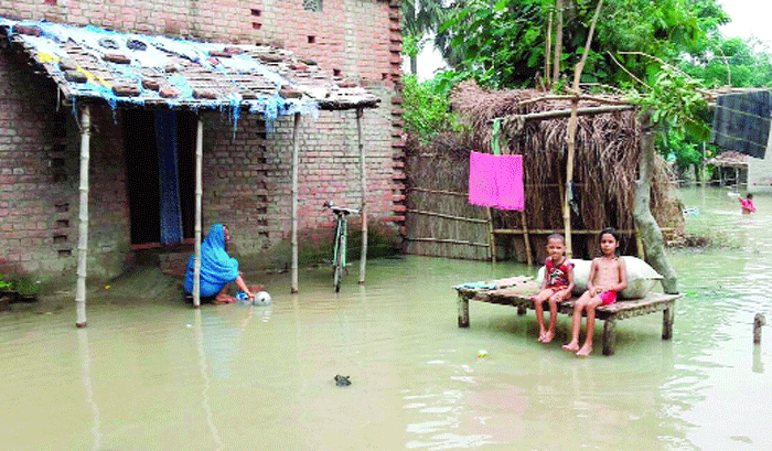 Rivers in spate, Bihar flood HITS 26l