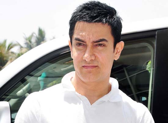 Aamir Khan turns 51, plans house for mother