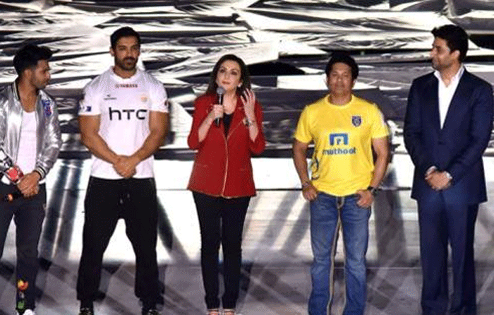 ISl-3 off to colourful, star-studded start