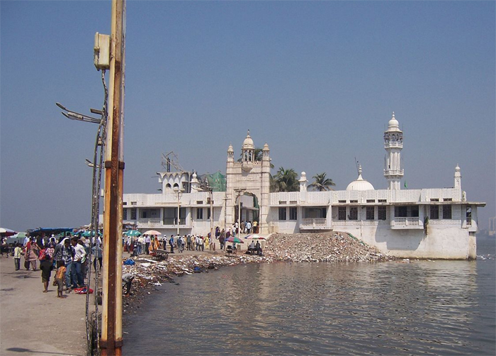 Women set to re-enter Haji Ali dargah after 5 years