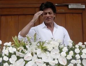 Shah Rukh Khan dedicates poem to Indian soldiers