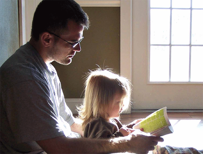 Reading books to kids gives their brain a boost