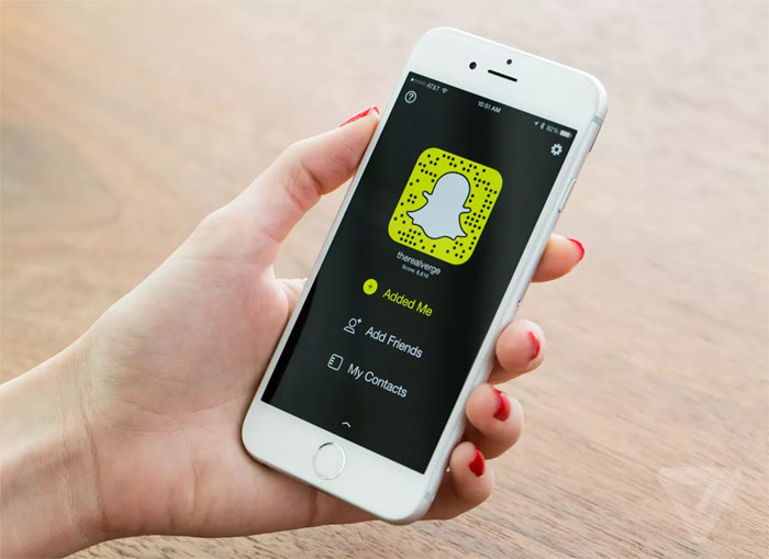 Scientists explain why people use Snapchat