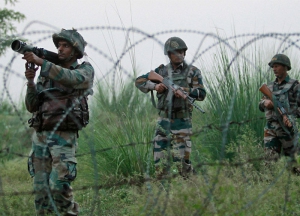 Pakistan violates ceasefire in J-K, jawan killed