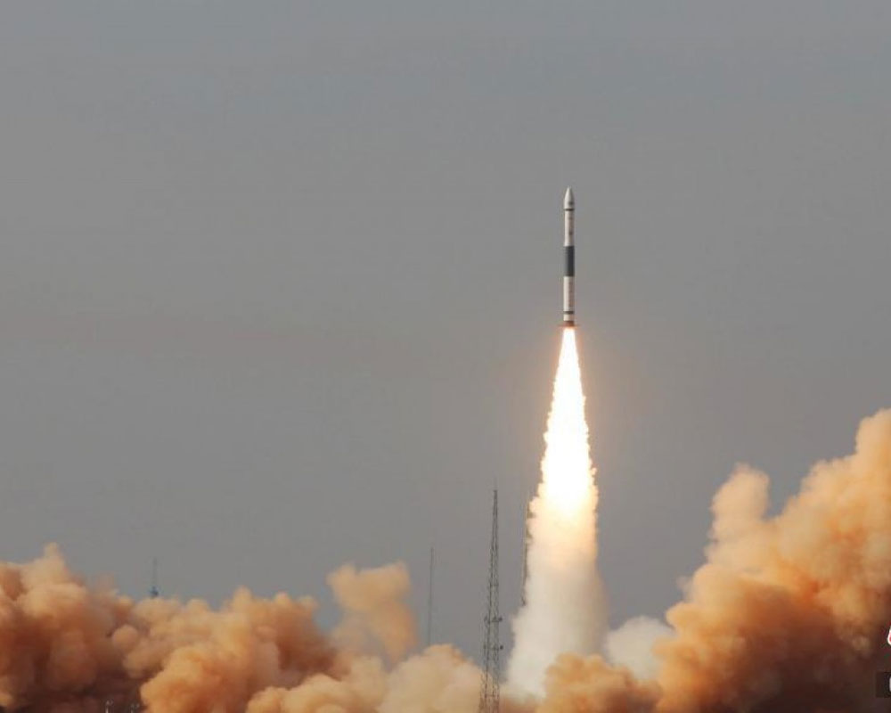 'China successfully conducts vertical landing test of space rocket'