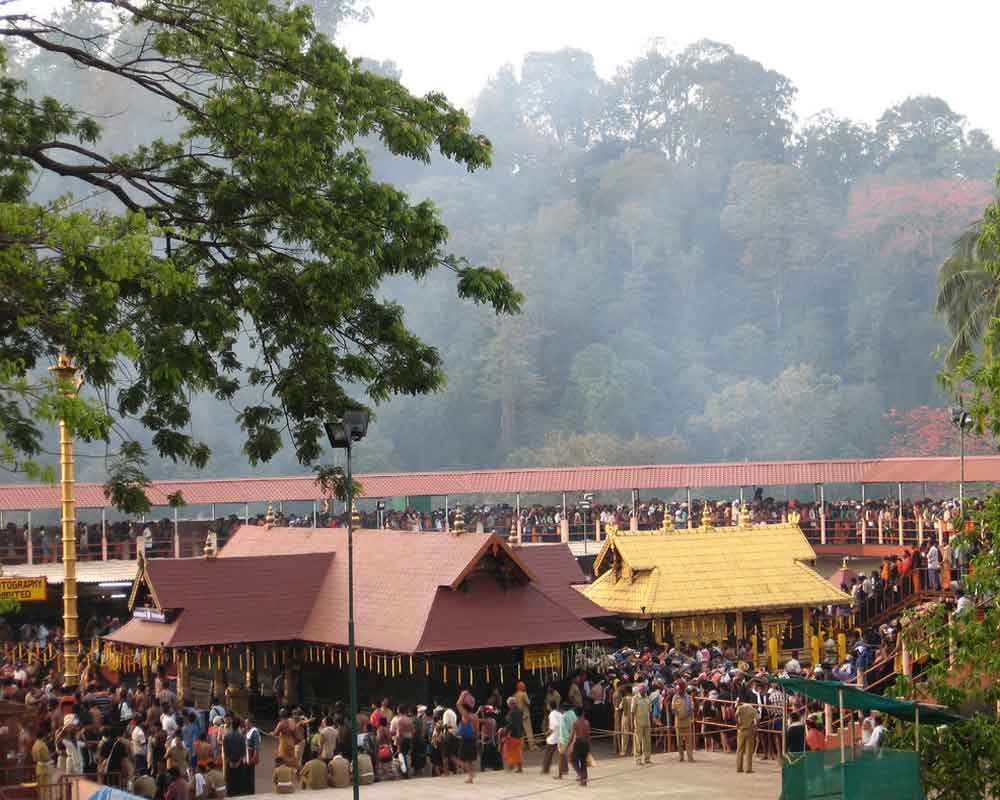 11 women try to trek Sabarimala; tension prevails in Pamba