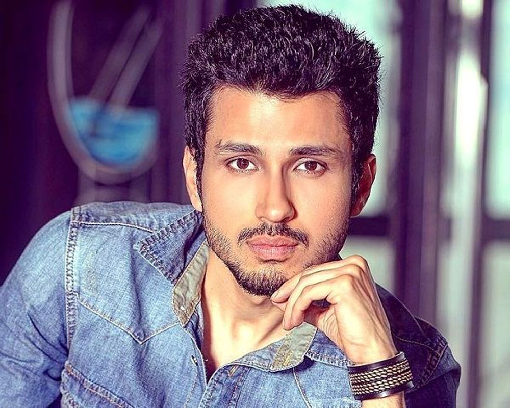 Amol Parashar roped in for 'Dolly Kitty Aur Voh Chamakte Sitare'