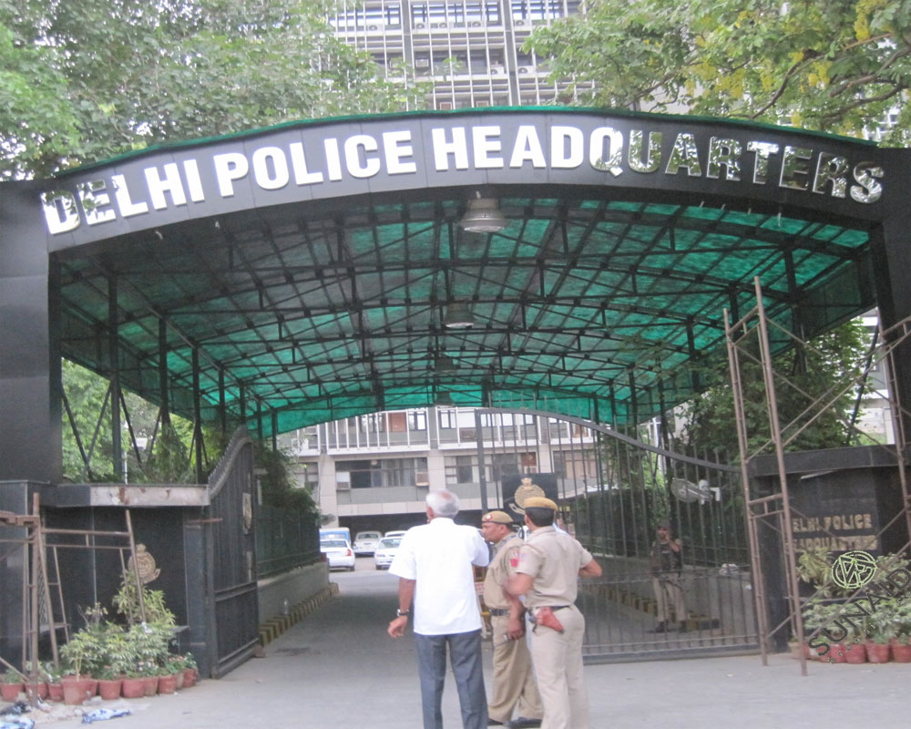 Delhi Police ACP commits suicide