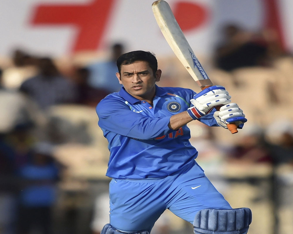 Dhoni falls a run short to enter 10k ODI club for India