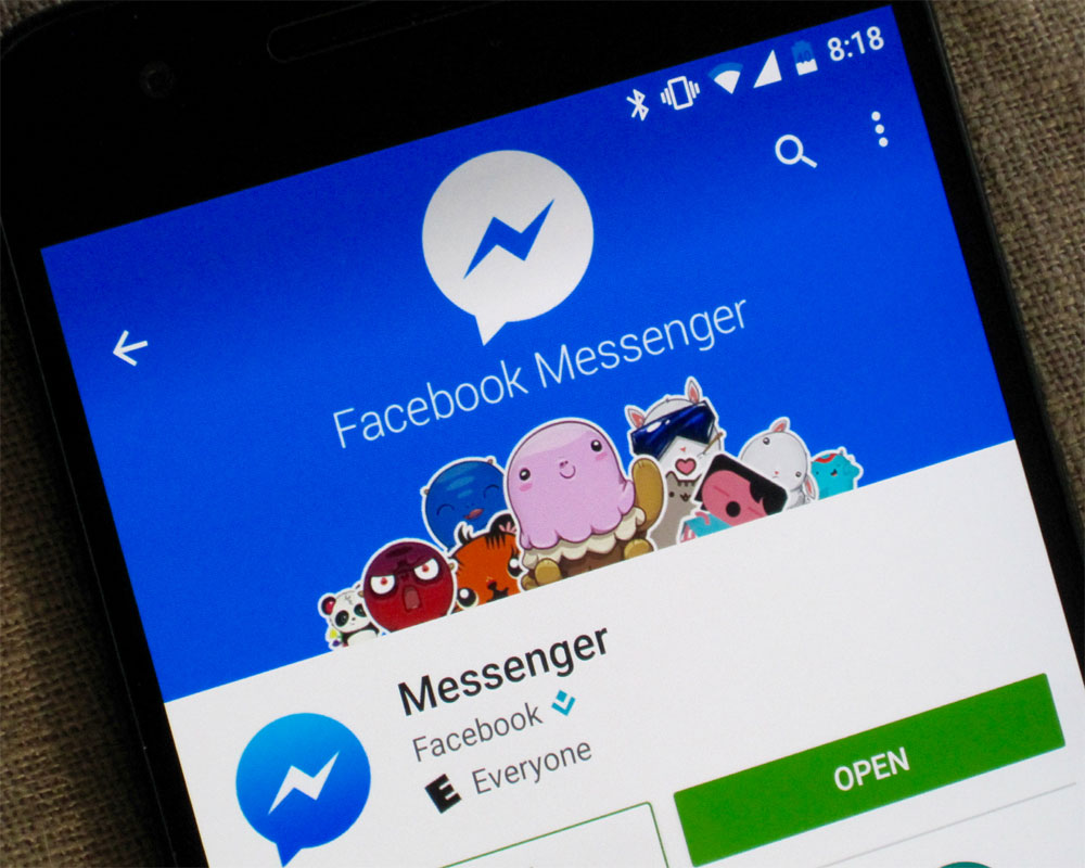 Facebook introduces simplified version of Messenger