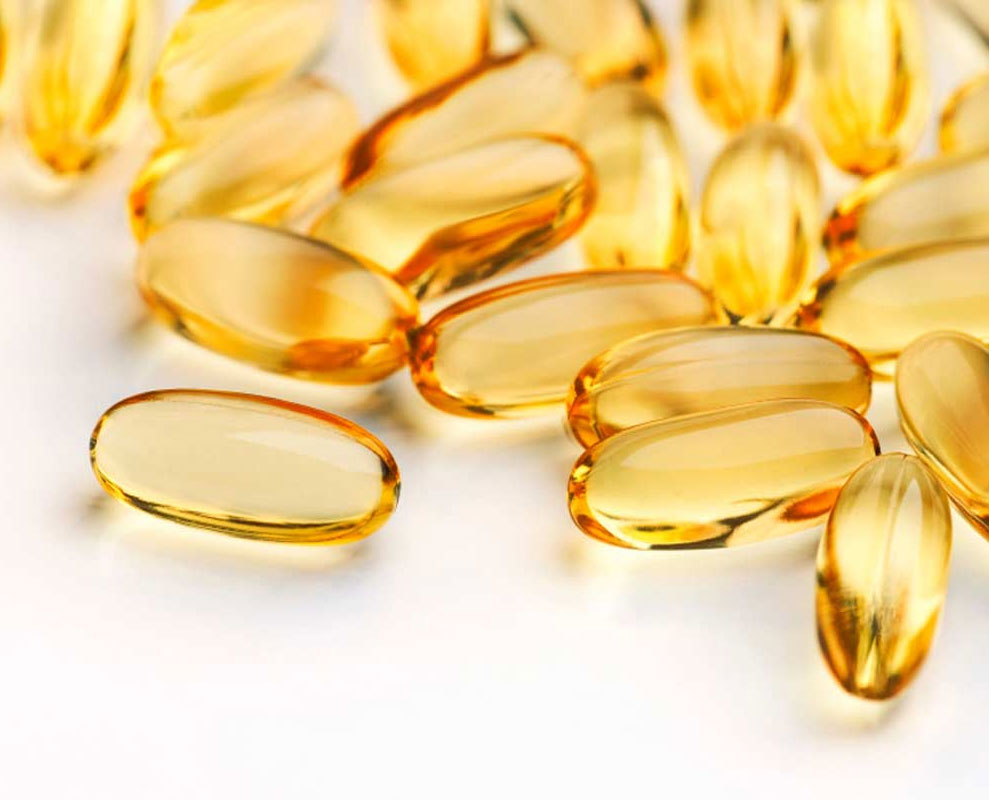 How to apply vitamin E capsules on to the skin directly