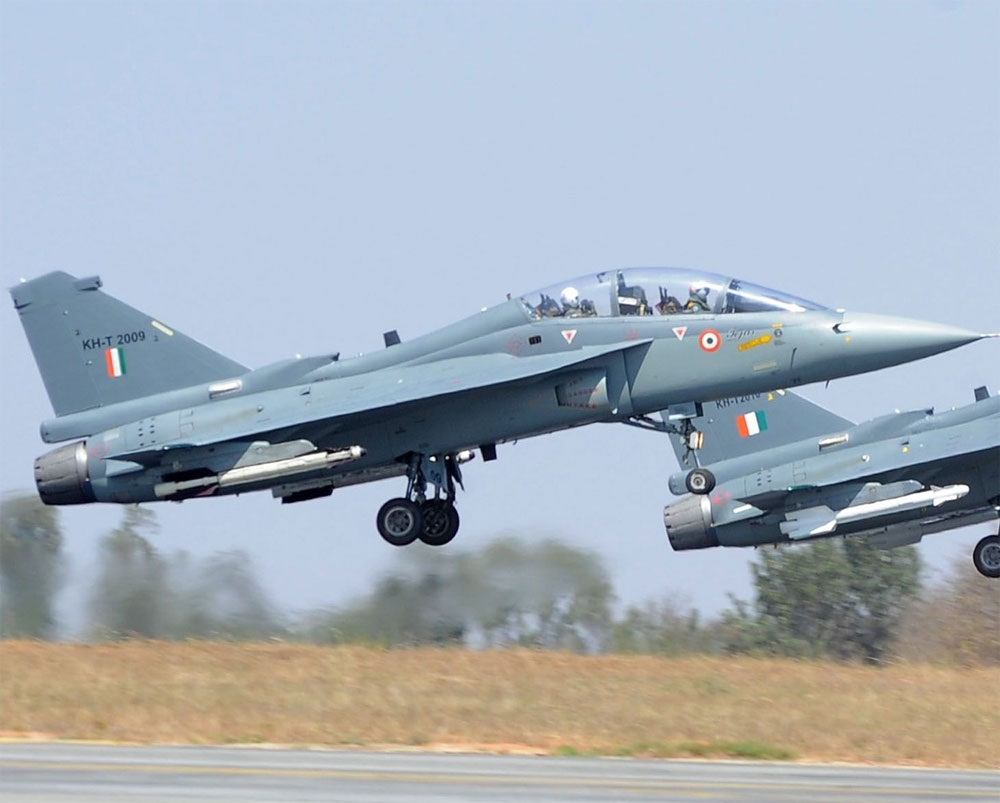 India joins elite club as first ever mid-air refuelling of Tejas ...
