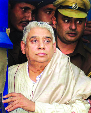 Killer baba Rampal gets life behind bars