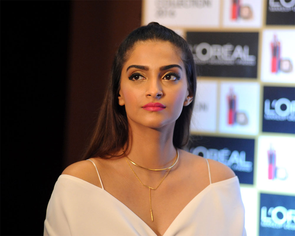 Sonam K Ahuja going off Twitter, says it's 'too negative'