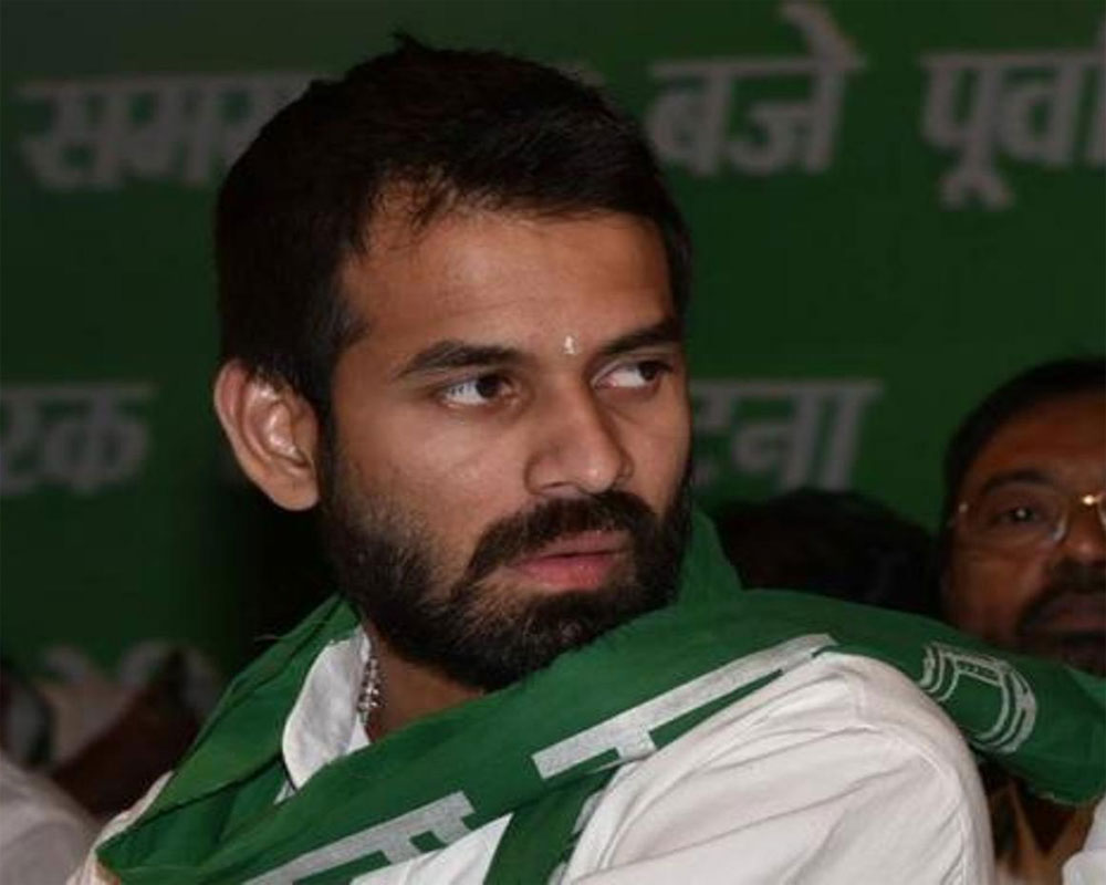 Tej Pratap Yadav makes an appearance in Bihar Vidhan Sabha