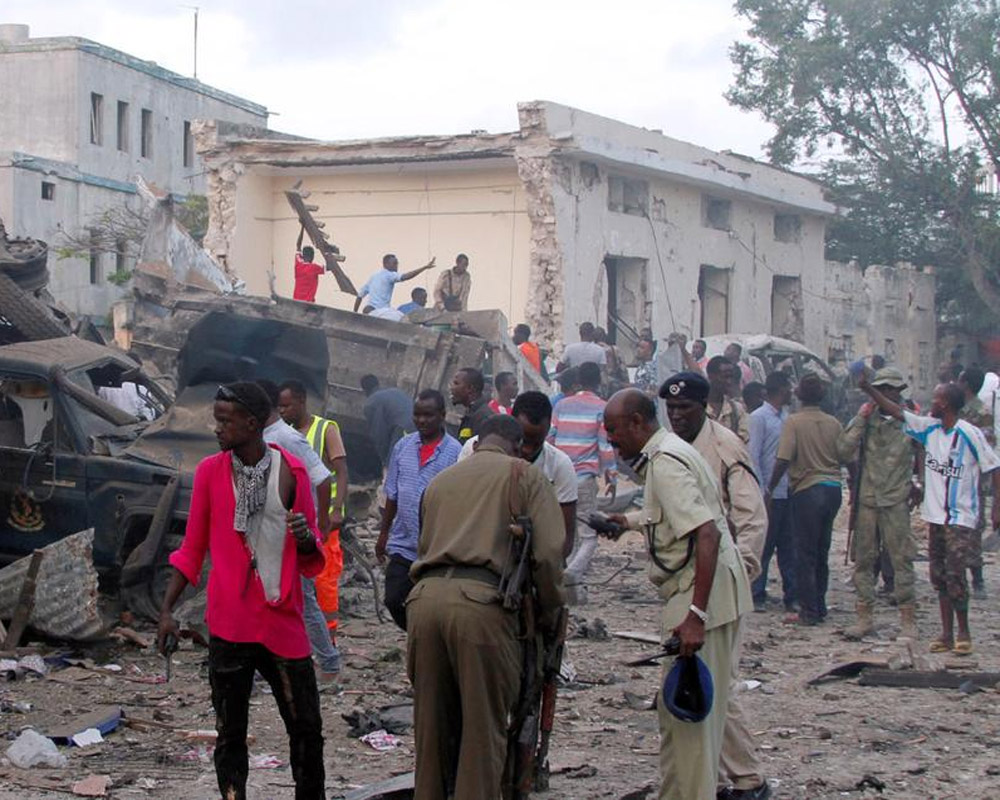 Twin bombings near Somalia's Presidential Palace kill 8