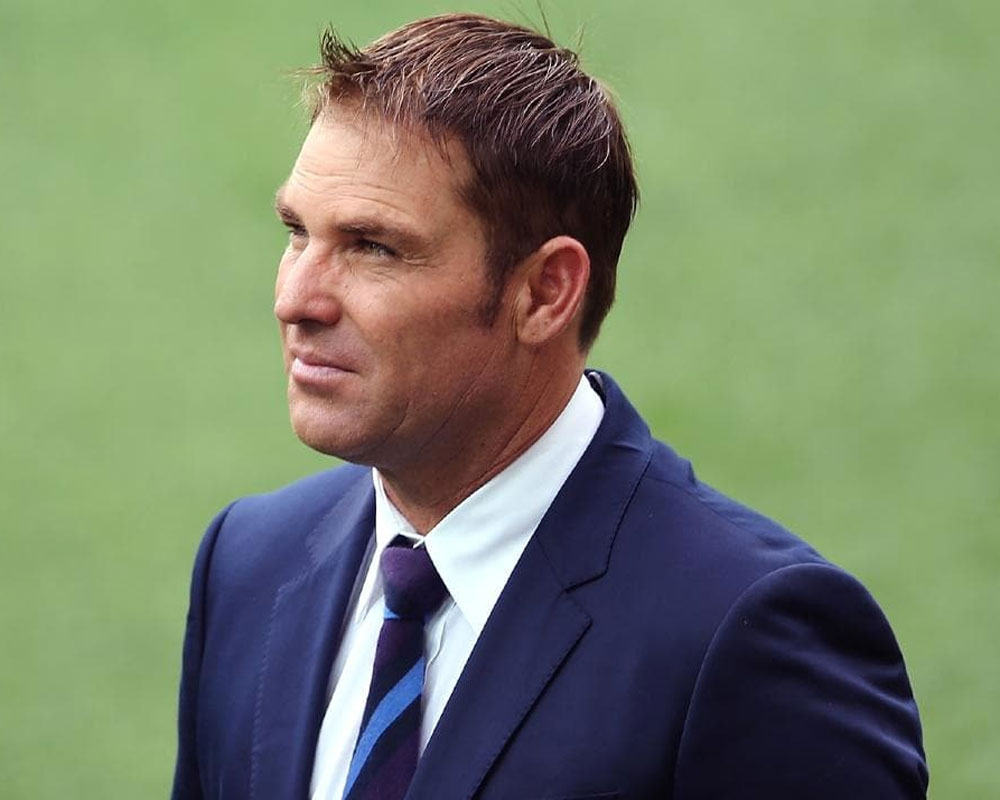 Warne offers to help beleaguered Cricket Australia