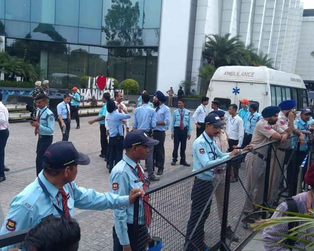 Bomb threat at Chandigarh mall, shoppers evacuated