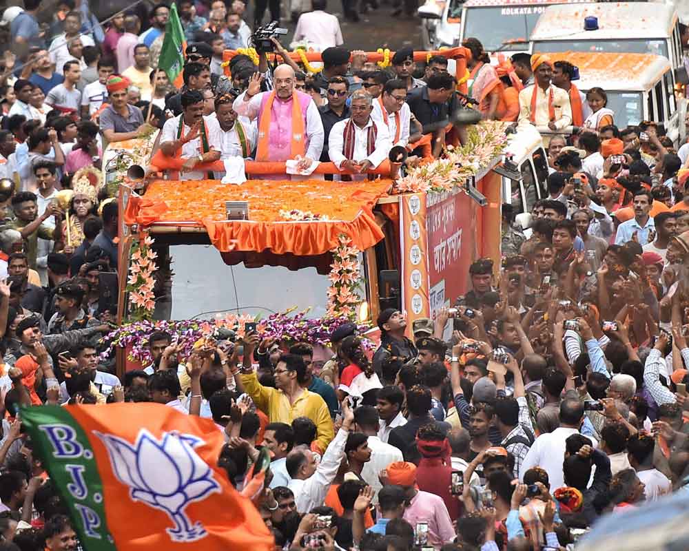 Clashes at Amit Shah's roadshow in city