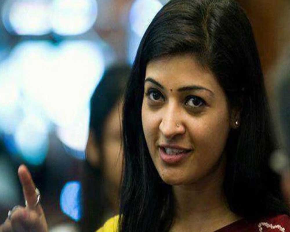 Former AAP MLA Alka Lamba joins Congress