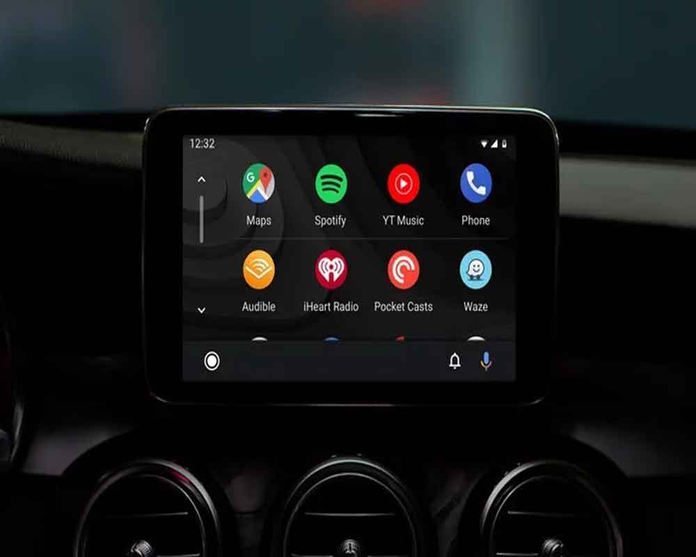 Google revamps Android Auto interface with dark mode