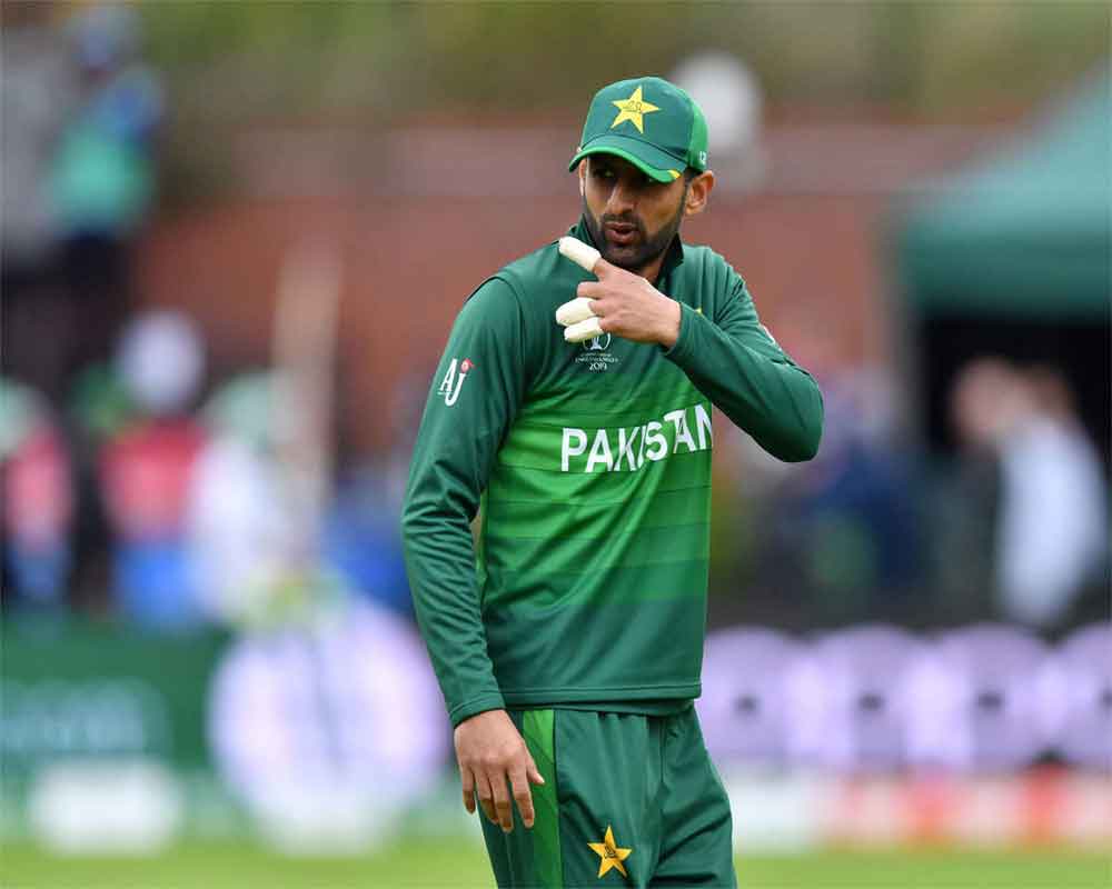 Pakistan's Malik confirms ODI retirement after World Cup exit