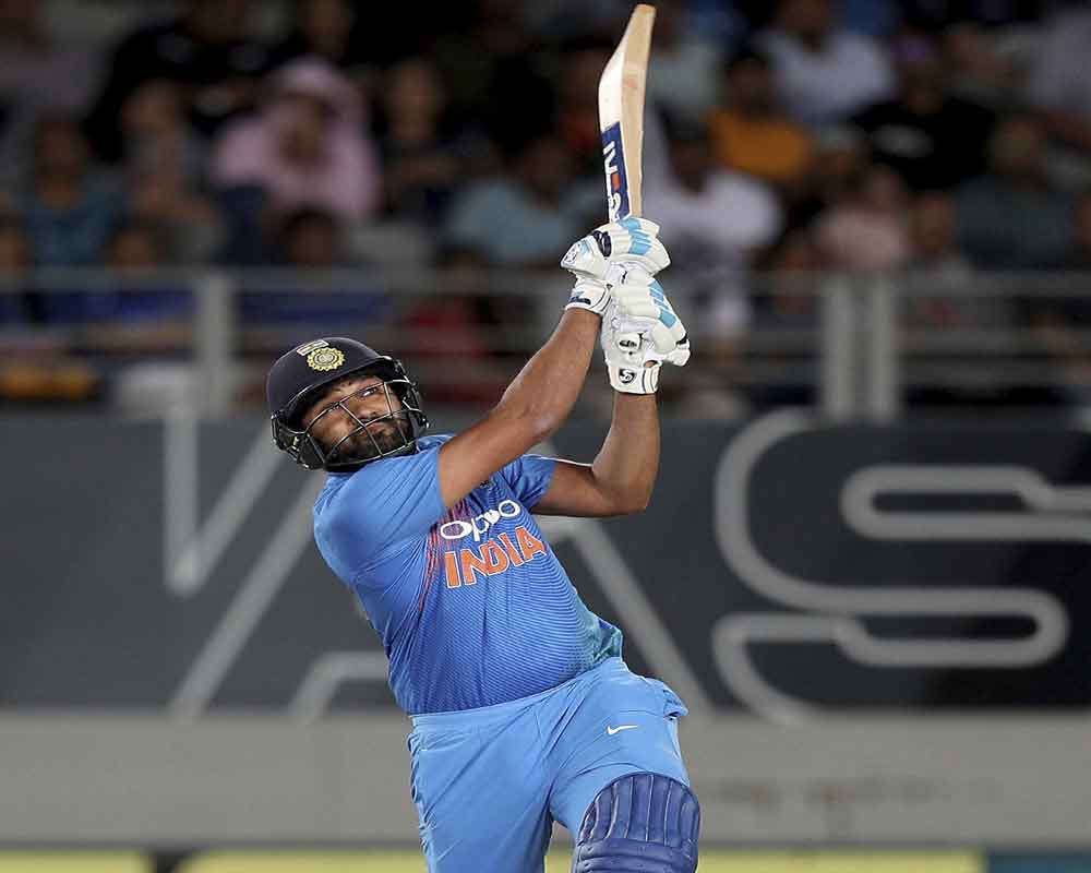 Rohit Surpasses Guptil Becomes Highest Run scorer In T20 Cricket