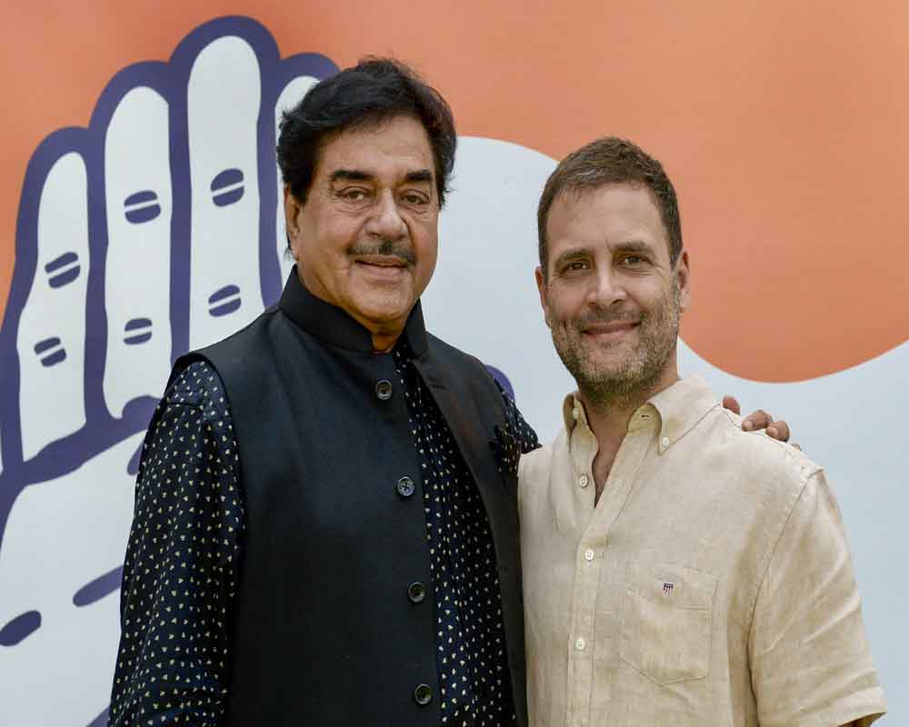 Shatrughan Sinha joins Congress