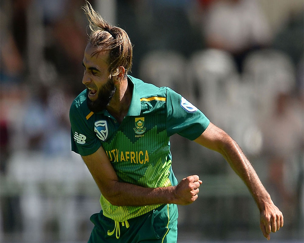 Tahir becomes first spinner to bowl first over in World Cup match