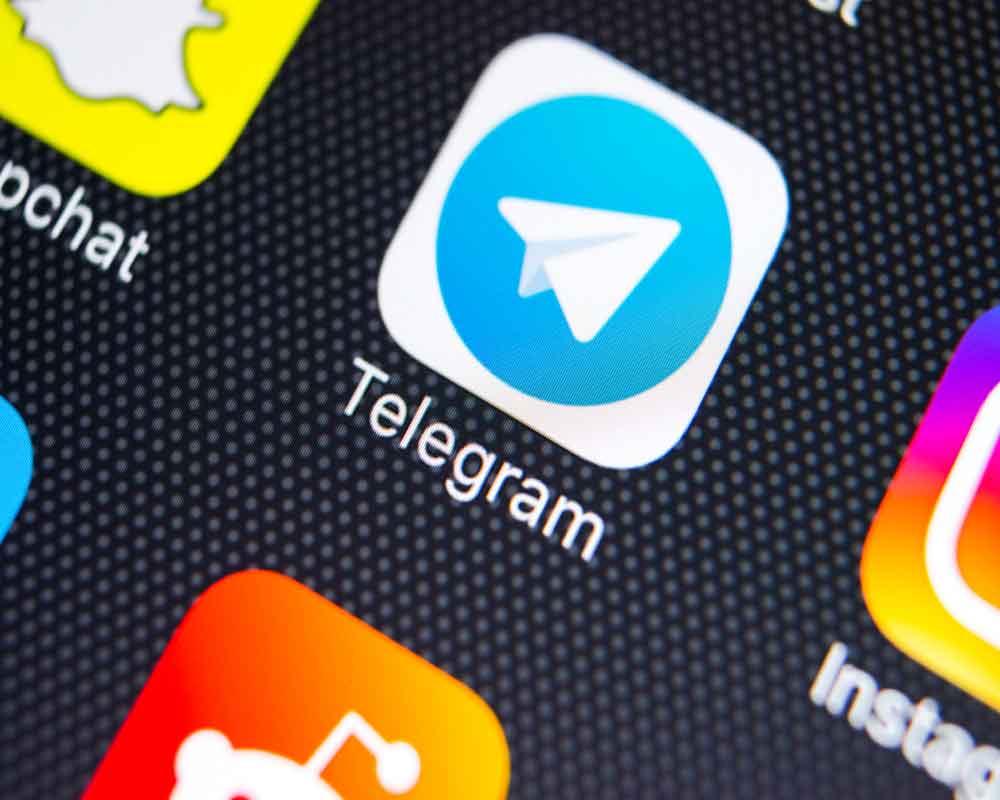 Telegram users can now send silent messages, animated emojis