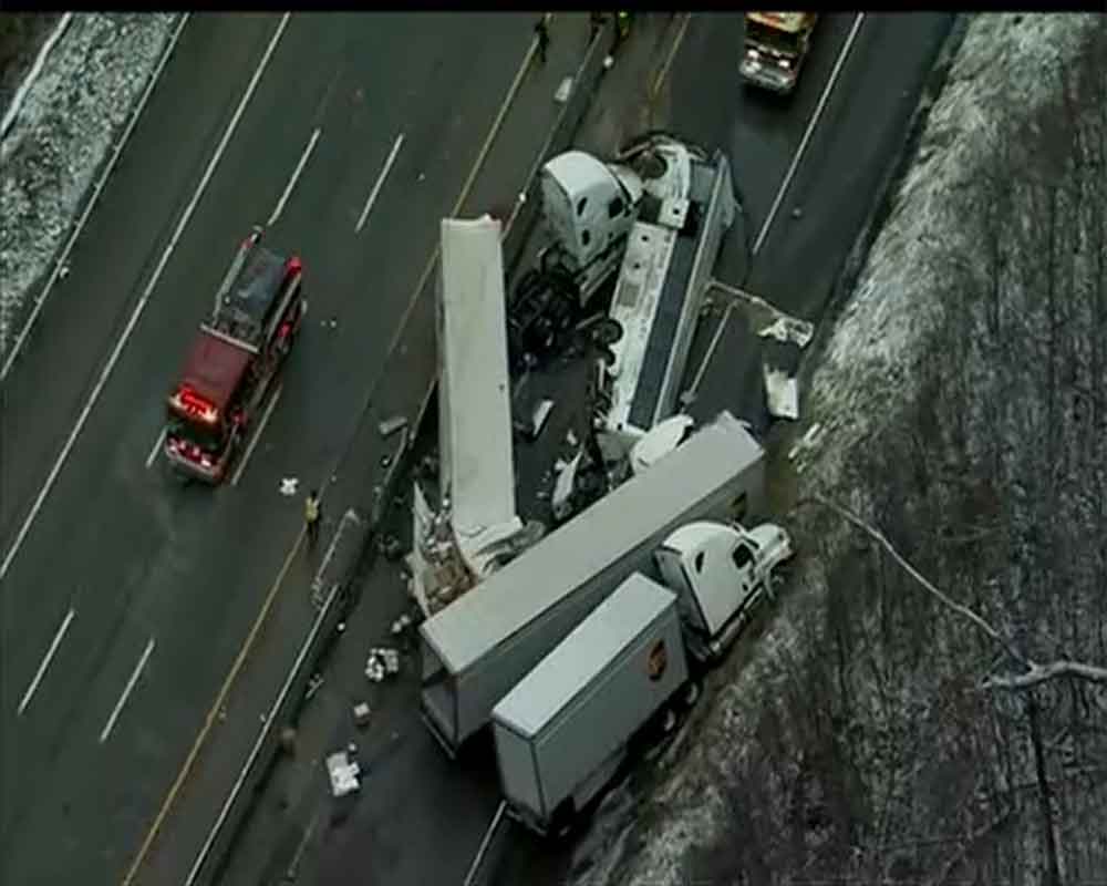 5 dead, dozens hospitalized in Pennsylvania Turnpike crash