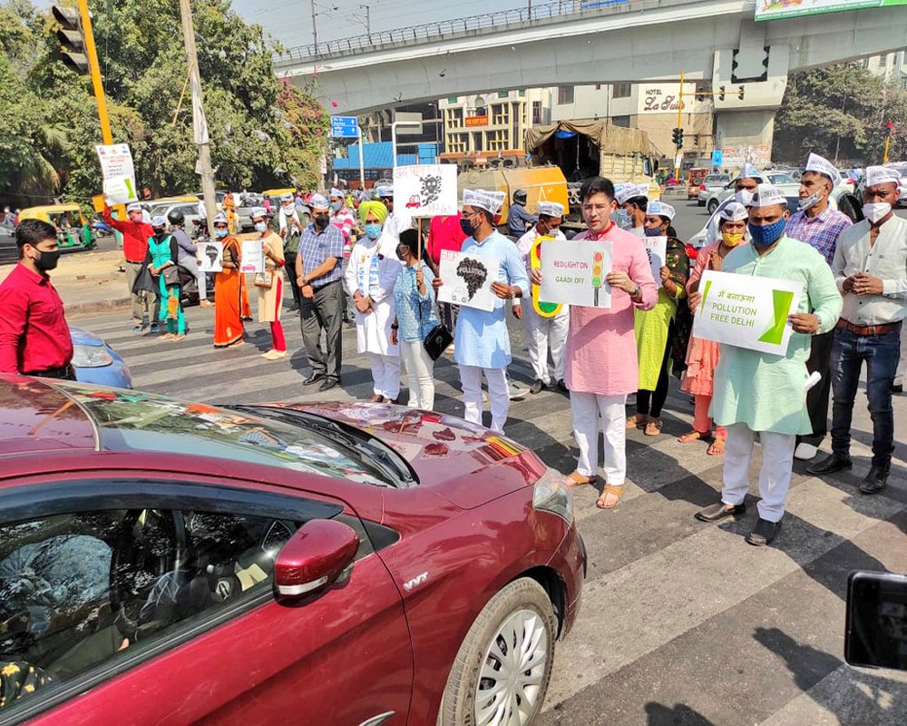 AAP's Raghav Chadha takes part in 'Red Light On, Engine Off' campaign