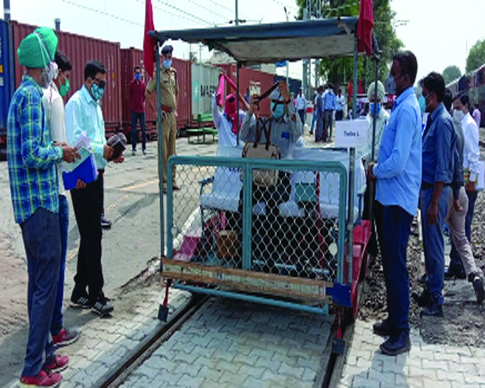 Chief commissioner of Railway safety inspects newly electrified 130km section