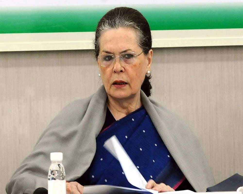 CWC urges Sonia Gandhi to continue as interim chief