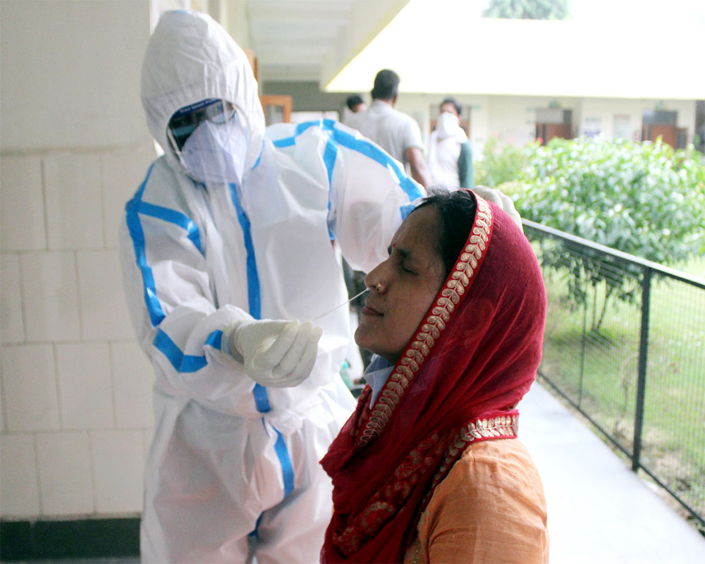 Delhi: Authorities begin process of conducting rapid antigen tests outside COVID containment zones