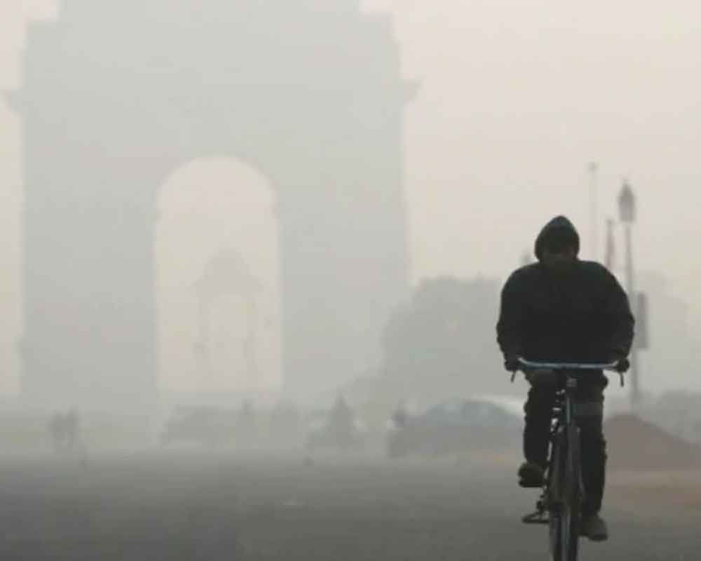 Delhi remains in grip of cold wave