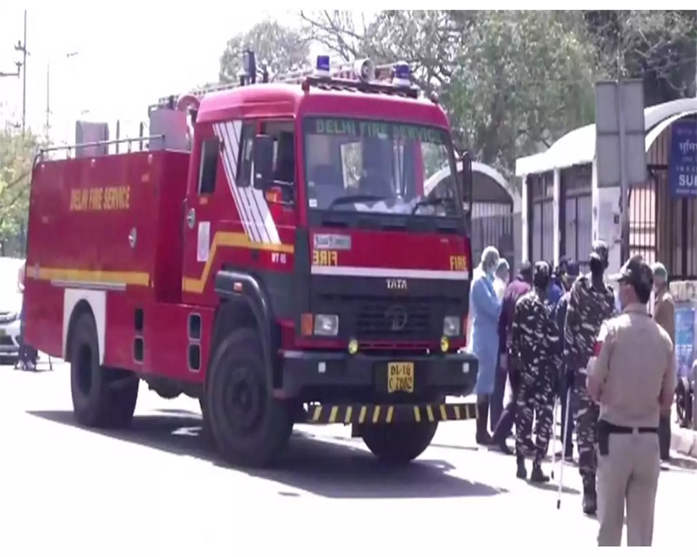 Fire breaks out at east Delhi mall