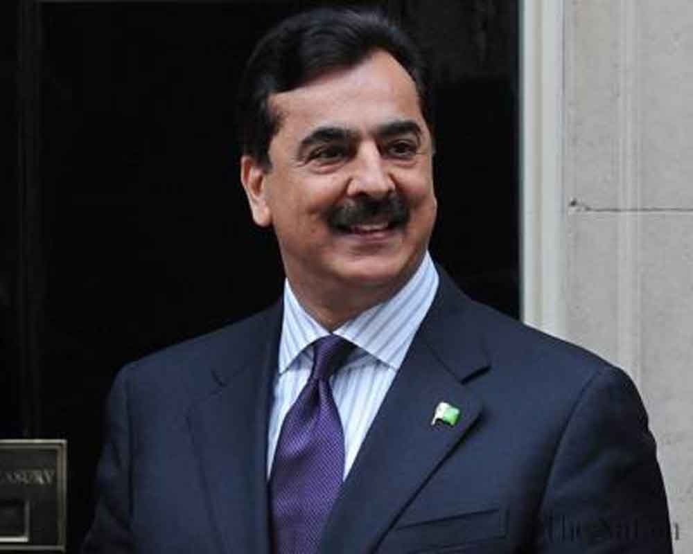 Former Pak PM Yusuf Raza Gilani tests positive for COVID-19, over 6,000 new cases reported