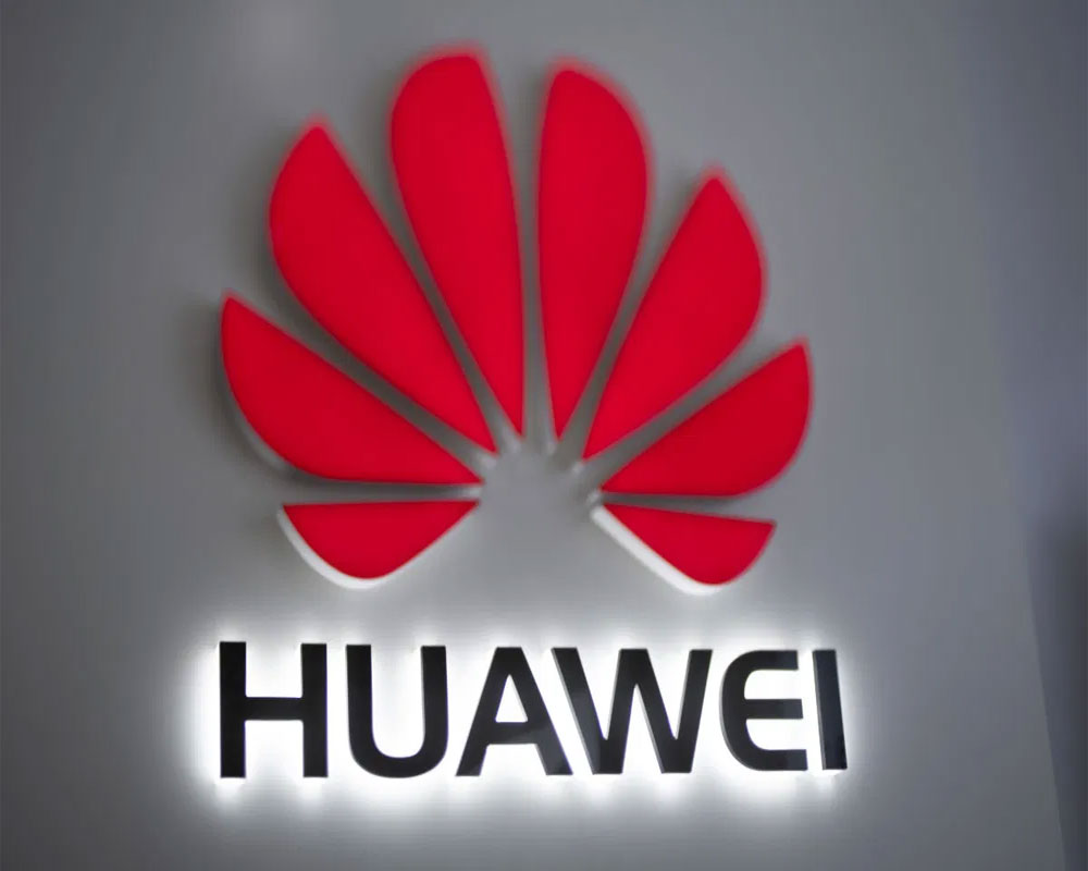 Huawei patents smartphone with attachable zoom lens