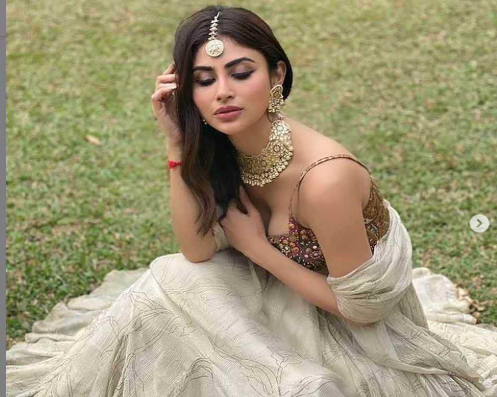 Sexy Photos Of Mouni Roy Boobs That Will Make You Fall In Love With Hot Sex Picture