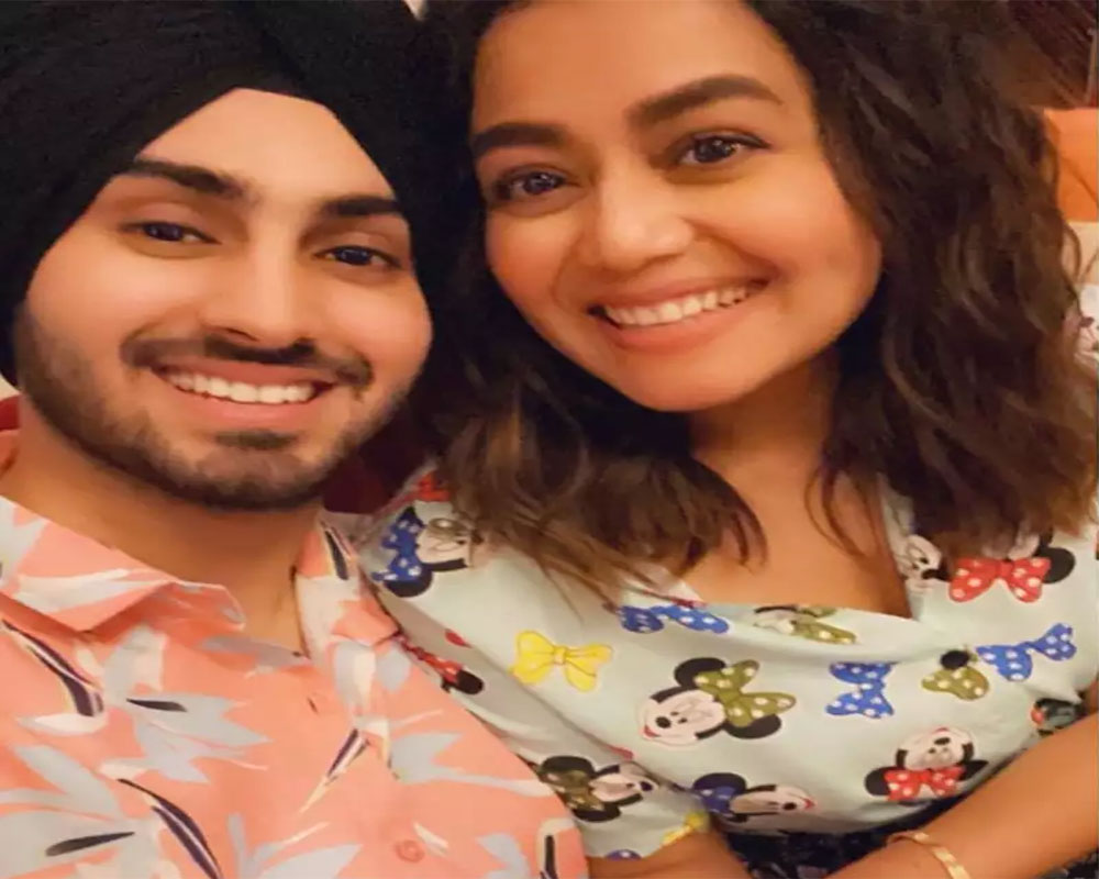 Neha Kakkar makes relationship with Rohanpreet Instagram-official