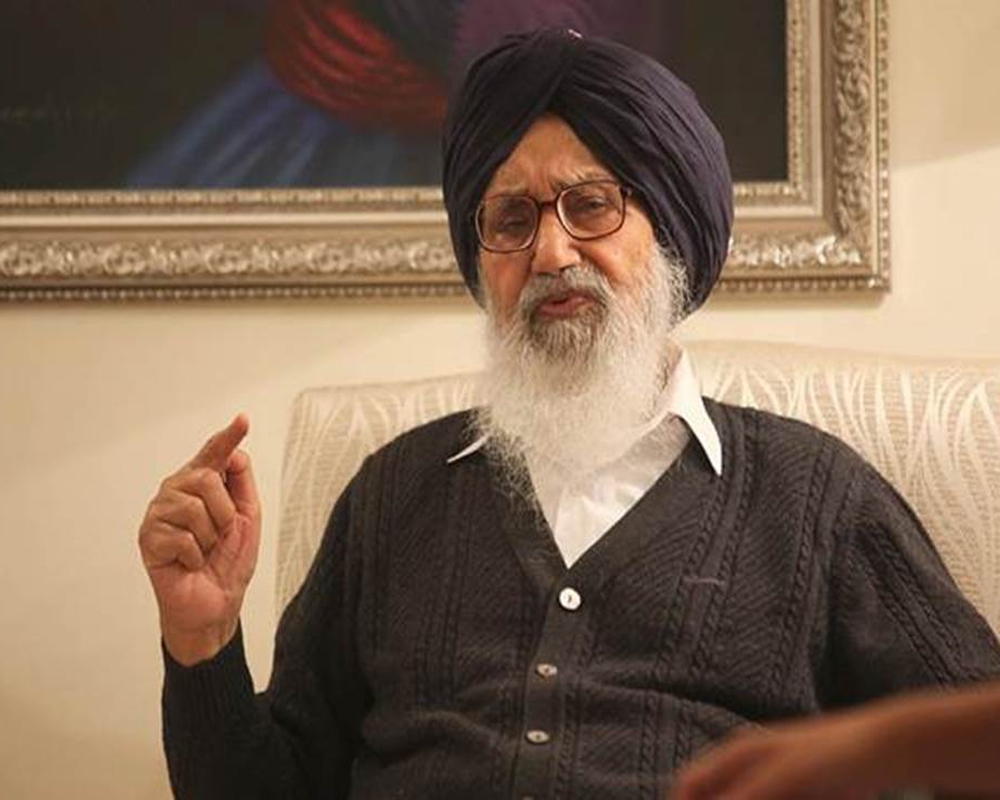 Parkash Singh Badal returns Padma award over farm laws